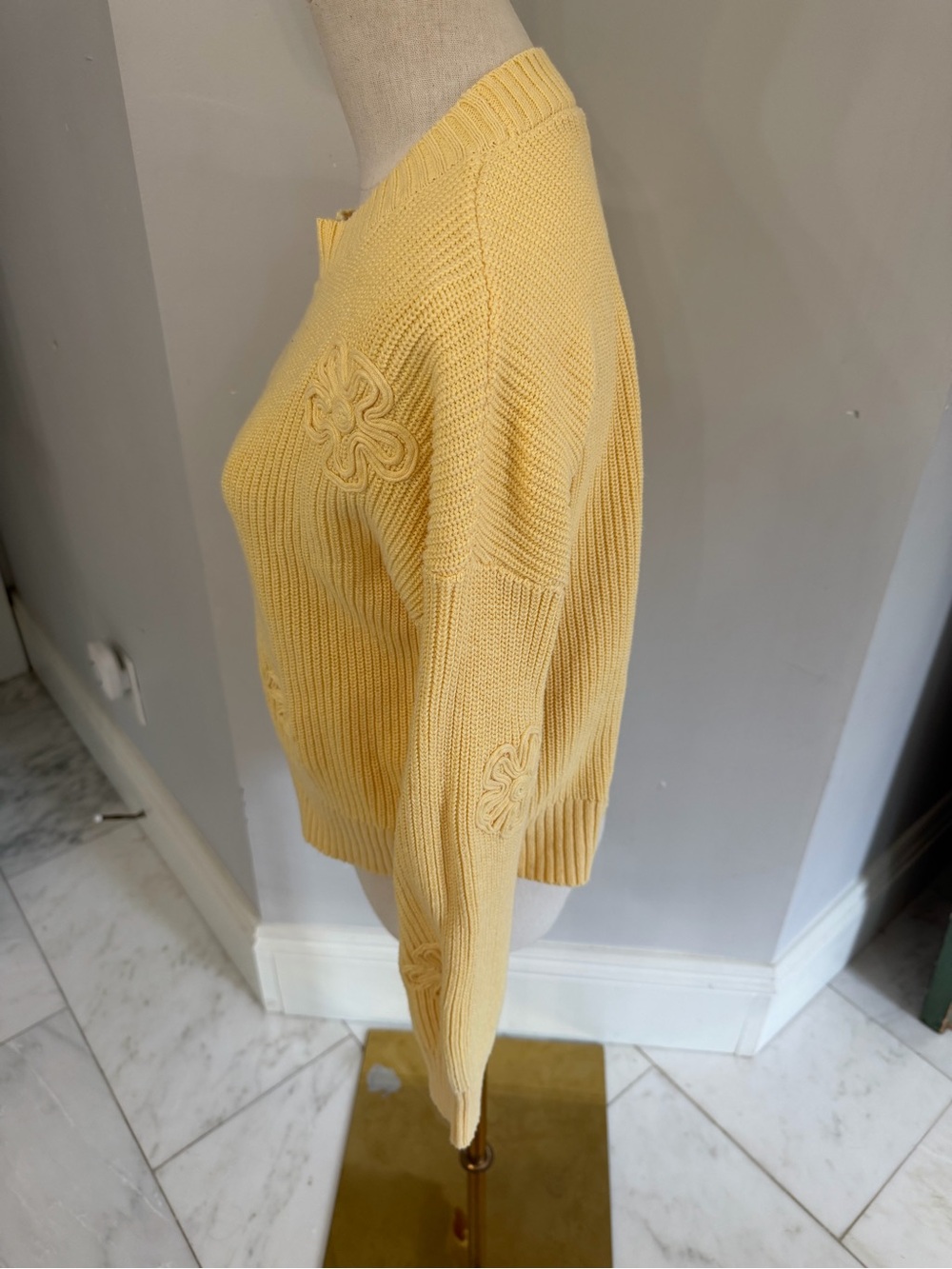 Laura Ashley Women Small Cotton Blend Knit Butter Yellow Floral Appliqué Sweater - Picture 3 of 7